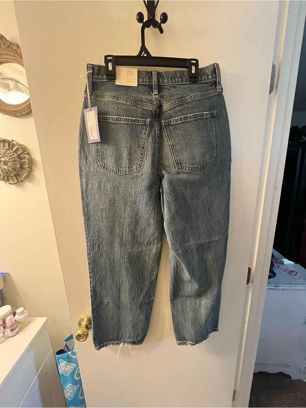Barrel High-Rise Relaxed Fit Women’s Jeans - Light Blue - Picture 3 of 5